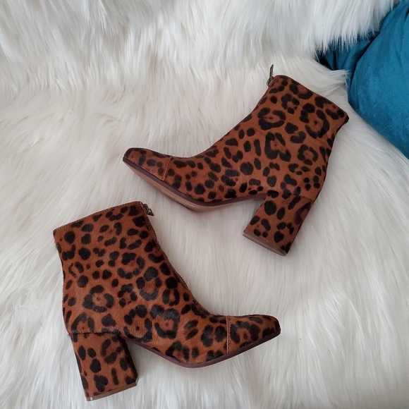 NEW Madewell The Amalia Leopard Zip Booties - Picture 7 of 10